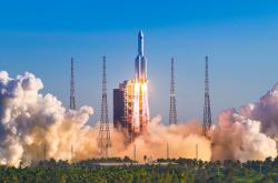 英雄联盟总决赛2025-当科技与原始血性碰撞，伦纳德如何用一场比赛定义未来足球的终极矛盾