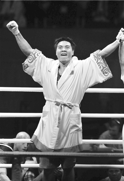 关于喀麦隆选手勇夺拳击铜牌，实现突破的信息