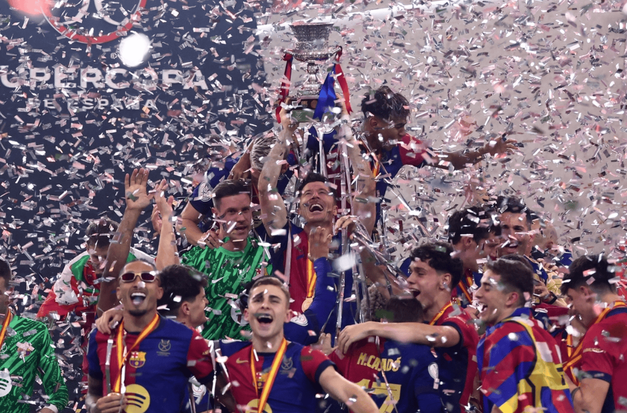 那不勒斯重返联赛争冠行列，球迷欢呼不止的简单介绍