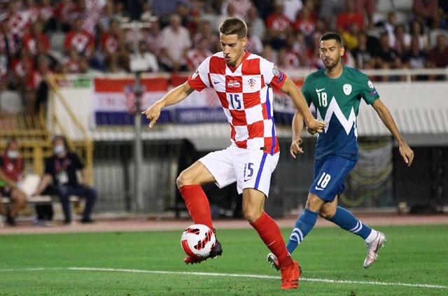 克罗地亚队将在球场上对决黑山队