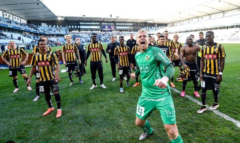 斯图加特主场击败门兴格拉德巴赫，豪取三分