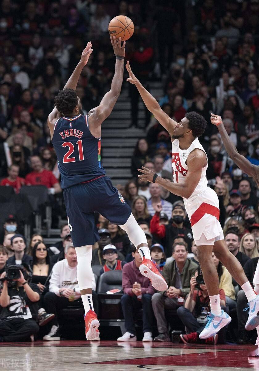 法国队鏖战中国队，桃田贤斗扛起全队