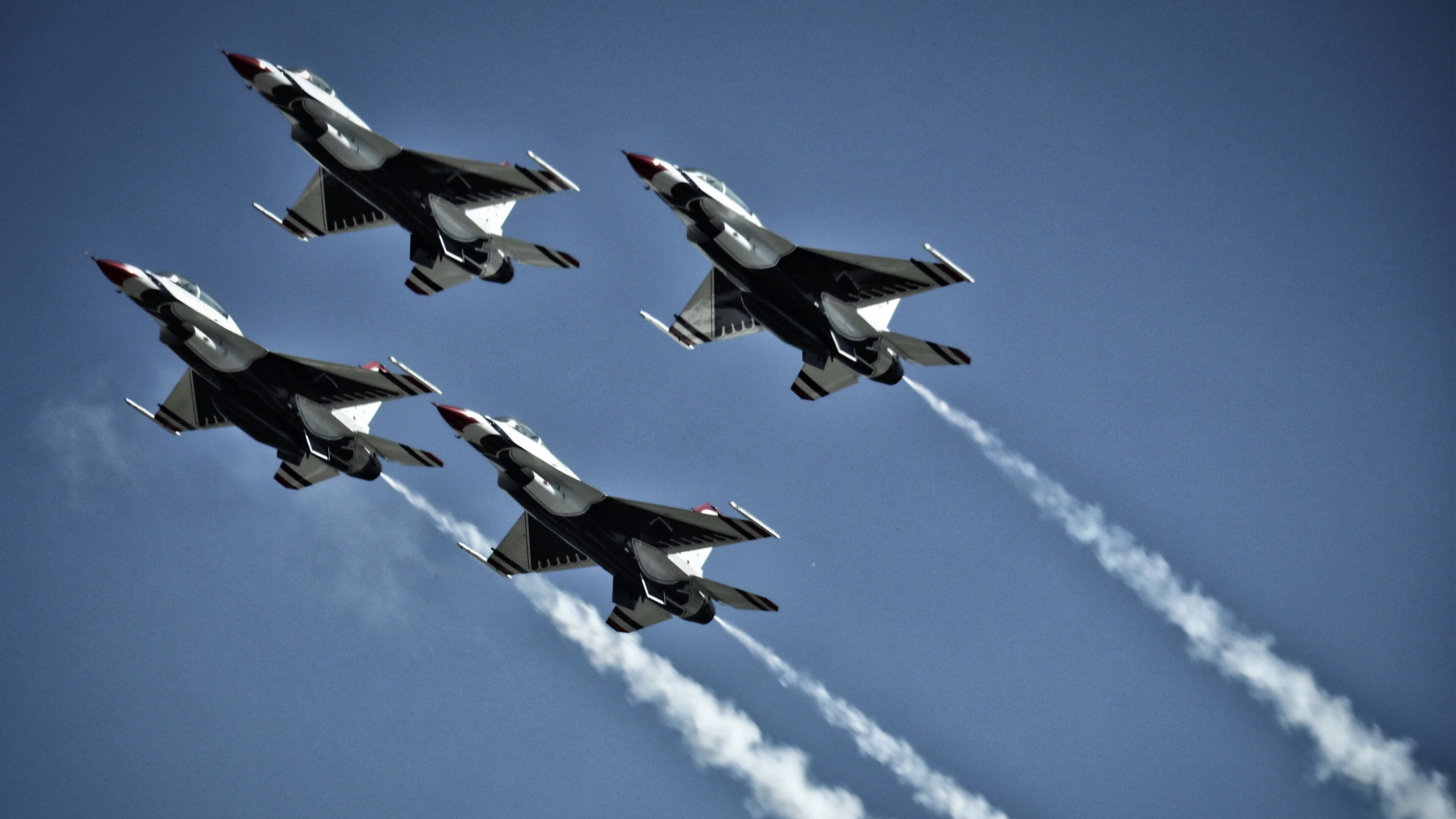 俱乐部铁军的交响乐,当切尔西的钢铁洪流遇上加拿大的森林防线,罗德里如何以双脚为全队谱写出胜利的节奏?