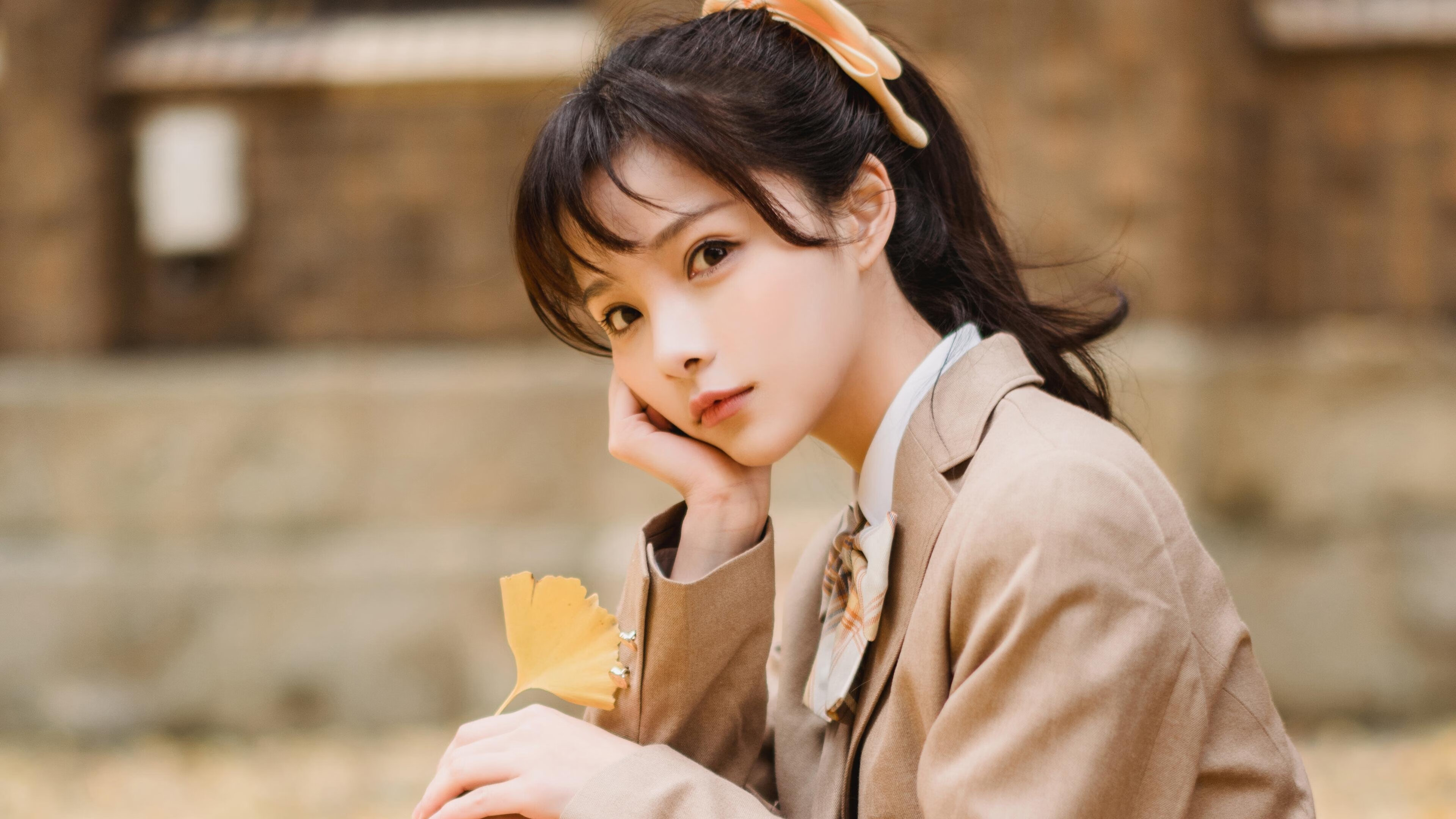 破壁时刻,杰伦格林关键三分击穿雄鹿防线